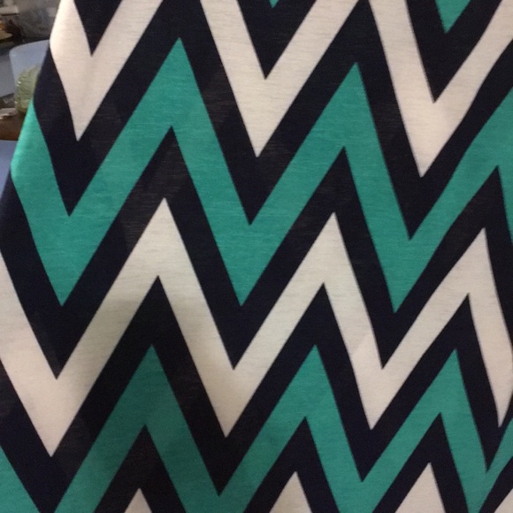 💚🤍🖤 Chevron Maxi Skirt (S) fold-over waistband - Picture 4 of 7